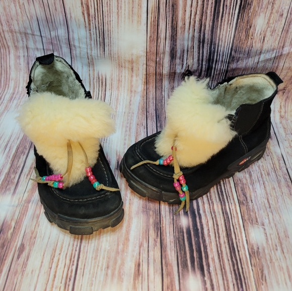 FABULOUS vintage Emu platform booties! 😍 - Picture 11 of 12